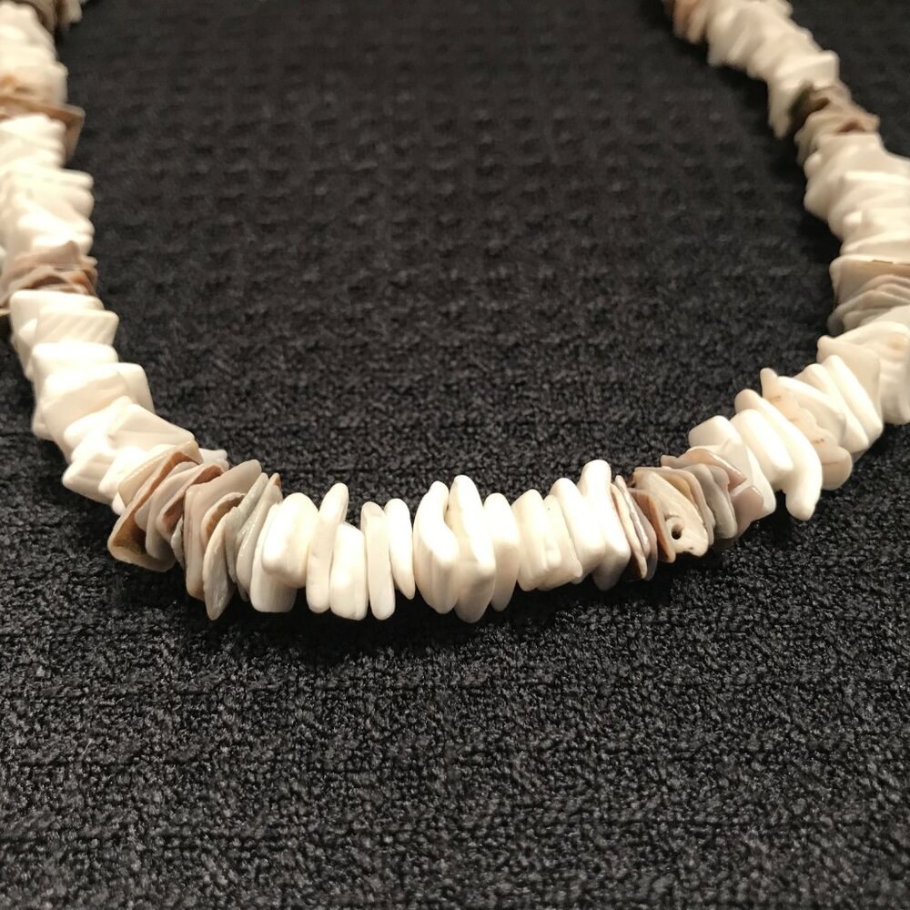 Broken Shell Necklace - Picture 4 of 9